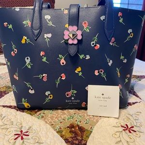 Great condition Kate spade hand bag